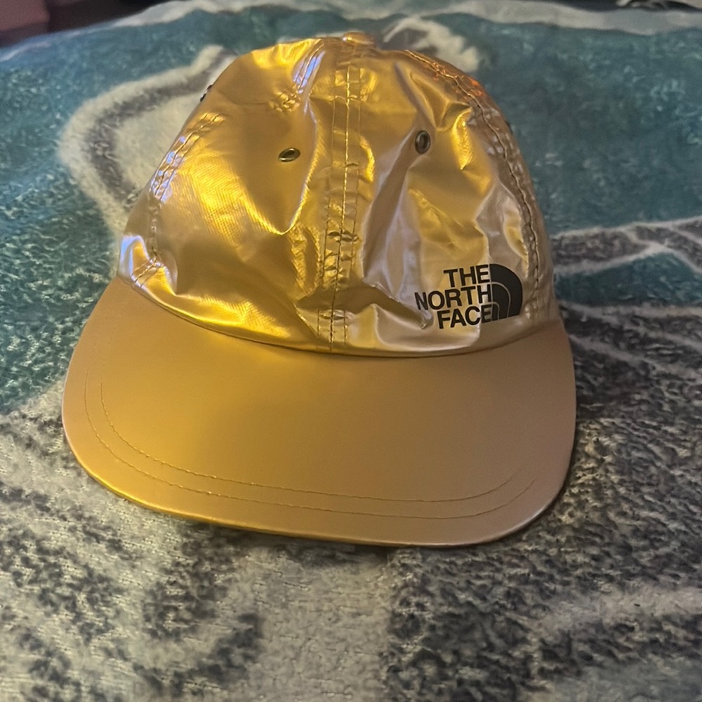 North face x supreme gold metallic 6 panel hat